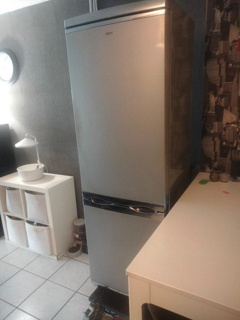 Combiné frigo/congélateur grande capacité Edy couleur gris, 160 cm ou plus, Enlèvement, 45 à 60 cm, 150 à 200 litres