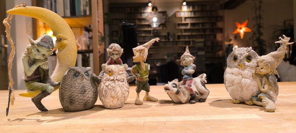 Figurines fantastiques, Enlèvement