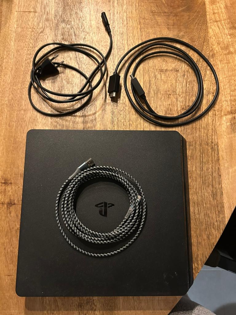 Playstation 4 + spellen en 2 controllers, Games en Spelcomputers, Spelcomputers | Sony PlayStation 4, Ophalen, Met games, Met 2 controllers