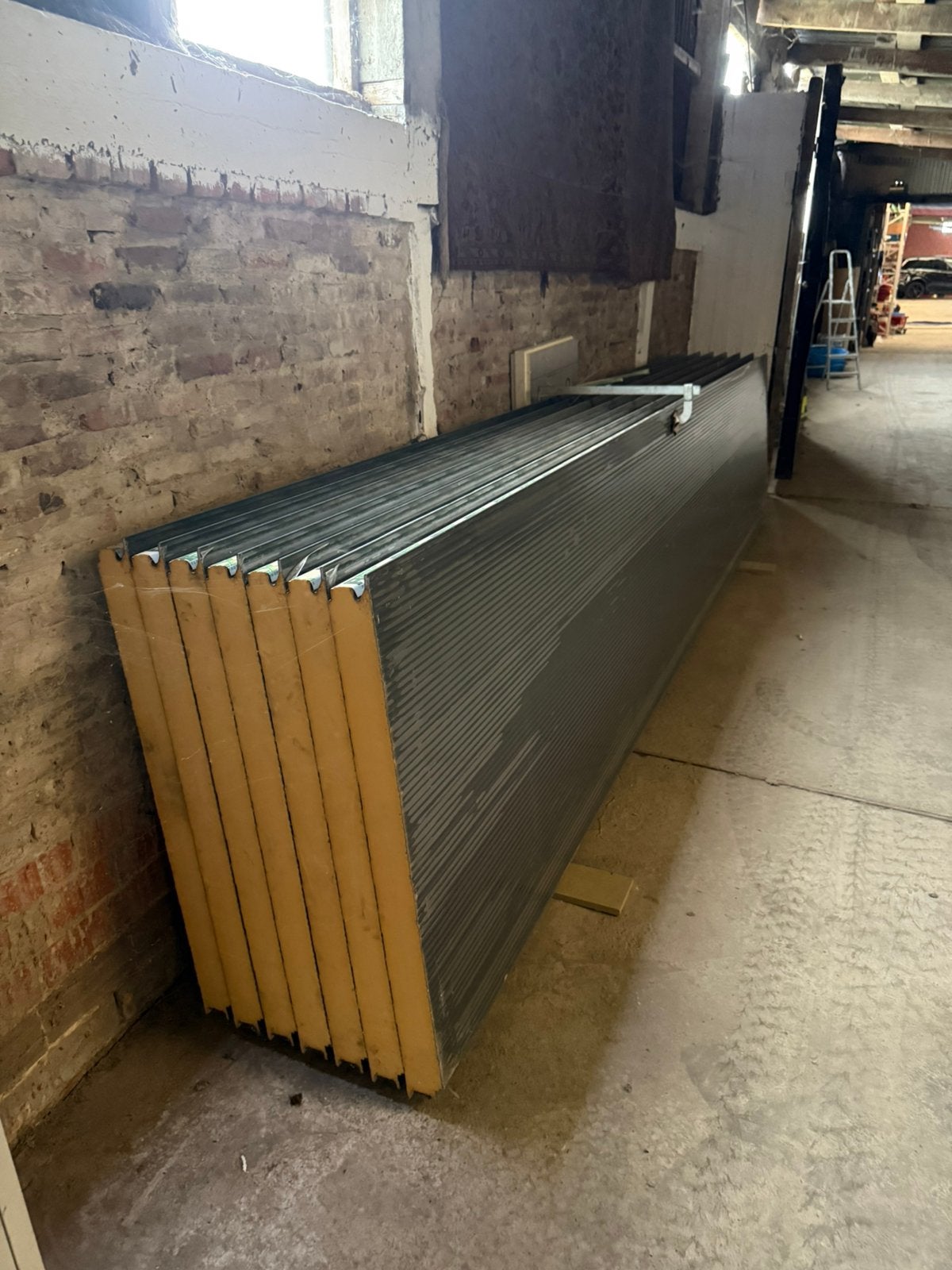 Sandwich panelen 10cm isolatie, Doe-het-zelf en Bouw, Ophalen, Zo goed als nieuw