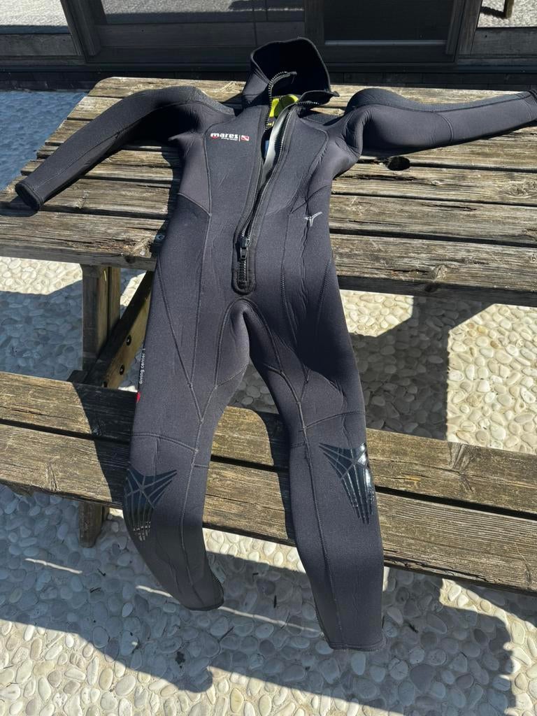 Wetsuit Mares Rover 7mm Size 1, Sports nautiques & Bateaux, Vêtements nautiques, Enlèvement, Comme neuf, Femme ou Homme, Combinaison étanche