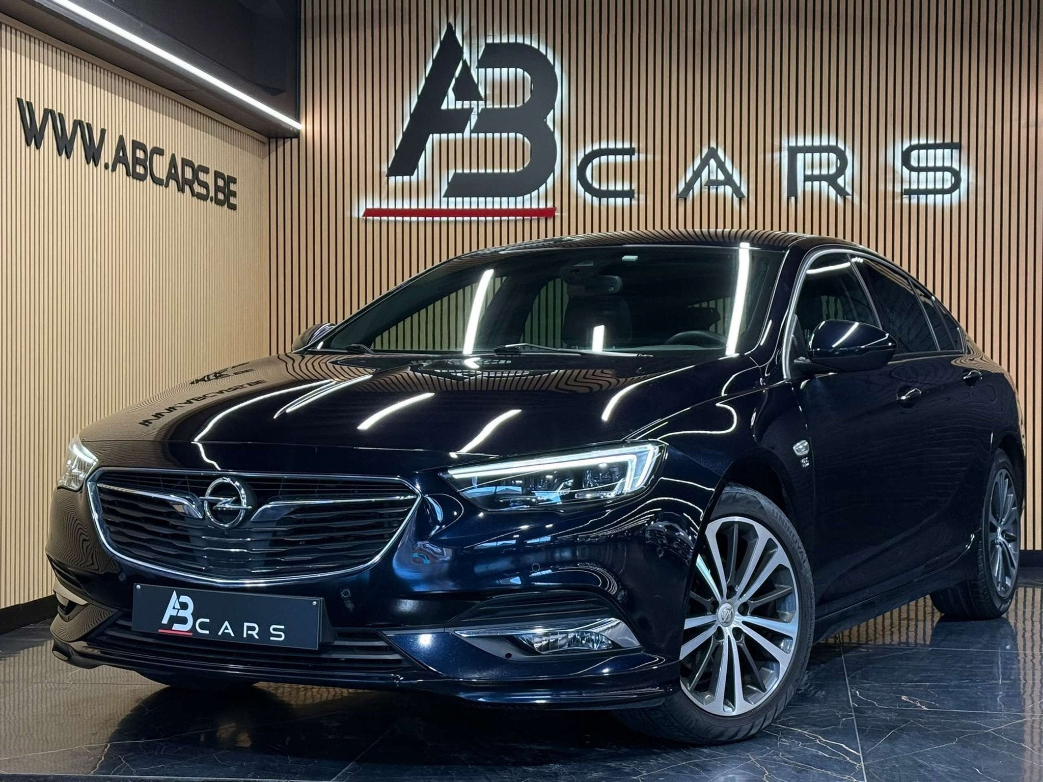 Opel Insignia 1.5i Turbo * OPC LINE * GARANTIE 12 MOIS * BOI, Auto's, Automaat, 4 deurs, Gebruikt, 4 cilinders