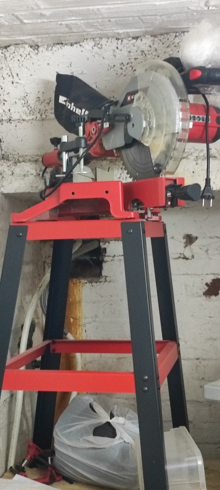 Scie à onglet radiale Einhell TC-SM 2531/2 U, Bricolage & Construction, Outillage | Scies mécaniques, Scie à onglet, Enlèvement