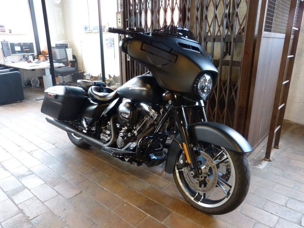Harley-Davidson TOURING FLHX Street Glide, Motos, Plus de 35 kW, Info@freedom-machines.be, ABS, 1690 cm³