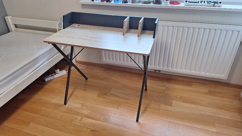 Bureau enfant en bois et acier, 90 cm, Goulotte de câbles, 50 cm, Enlèvement