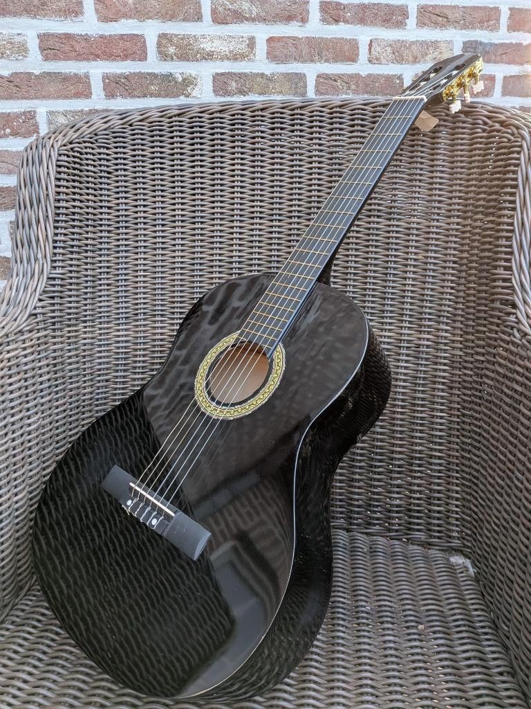 gitaar + gitaarkoffer, Ophalen, Gebruikt
