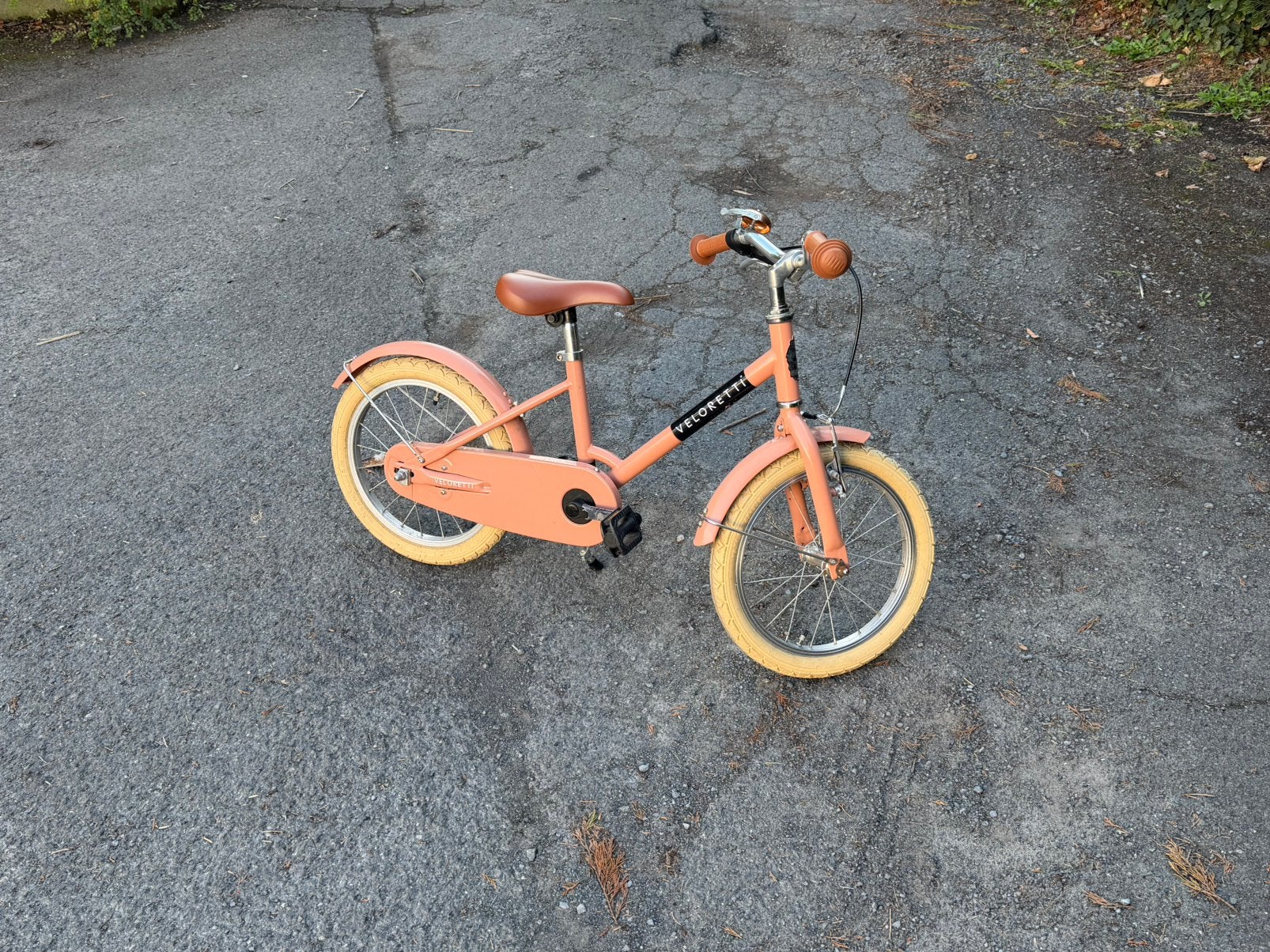 Veloretti kinderfiets 16 inch, Ophalen, Gebruikt, Terugtraprem, Zijwieltjes