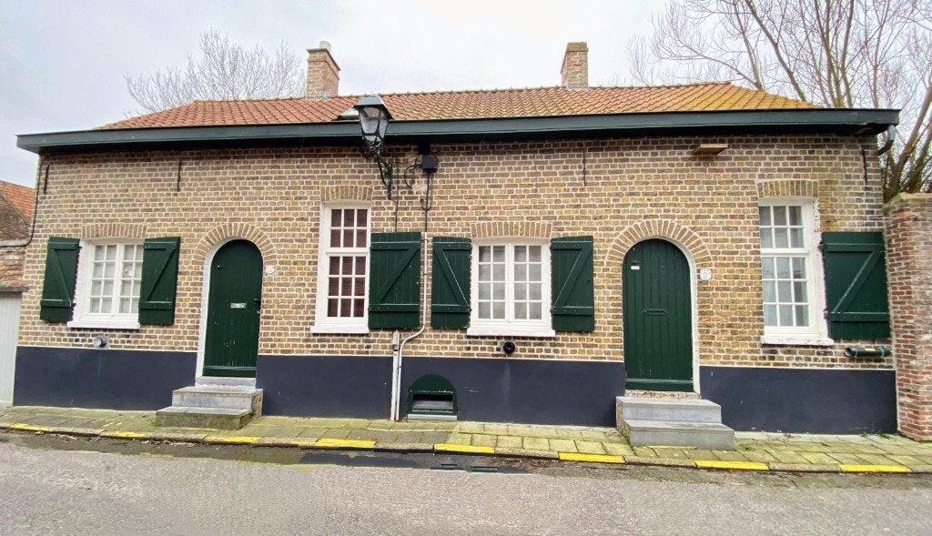 MAISON DE COUPLE À VENDRE, Immo, Province de Flandre-Occidentale, 500 à 1000 m², Maison Bi-familiale ou Jumelée, Damme