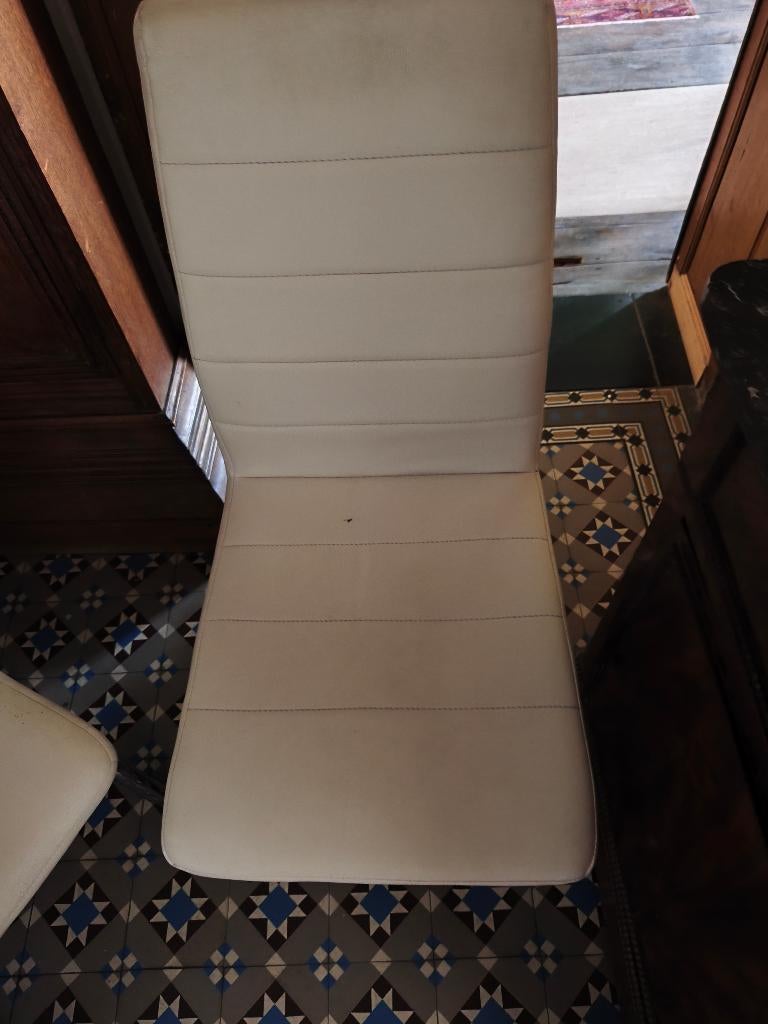 A saisir 4 chaises simili blanche, Enlèvement, Utilisé, Autres matériaux, Blanc