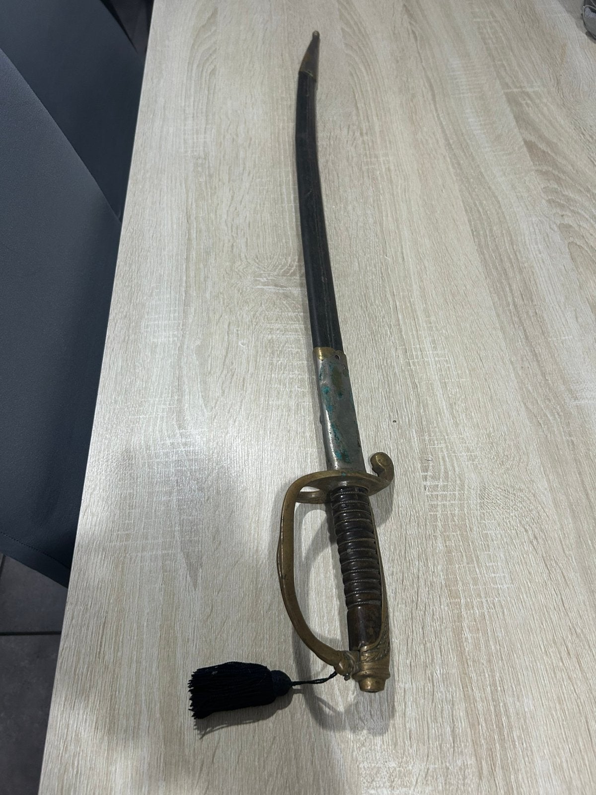 Sabre signer auguste fonson gin 1800, Collections, Objets militaires | Général, Enlèvement, Gendarmerie, Épée ou sabre