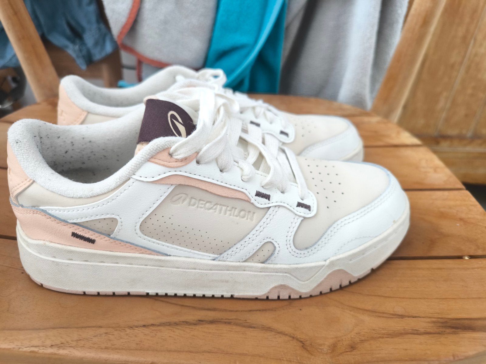 Baskets Decathlon blanc/rose pâle T 40, Comme neuf, Enlèvement, Blanc, Decathlon