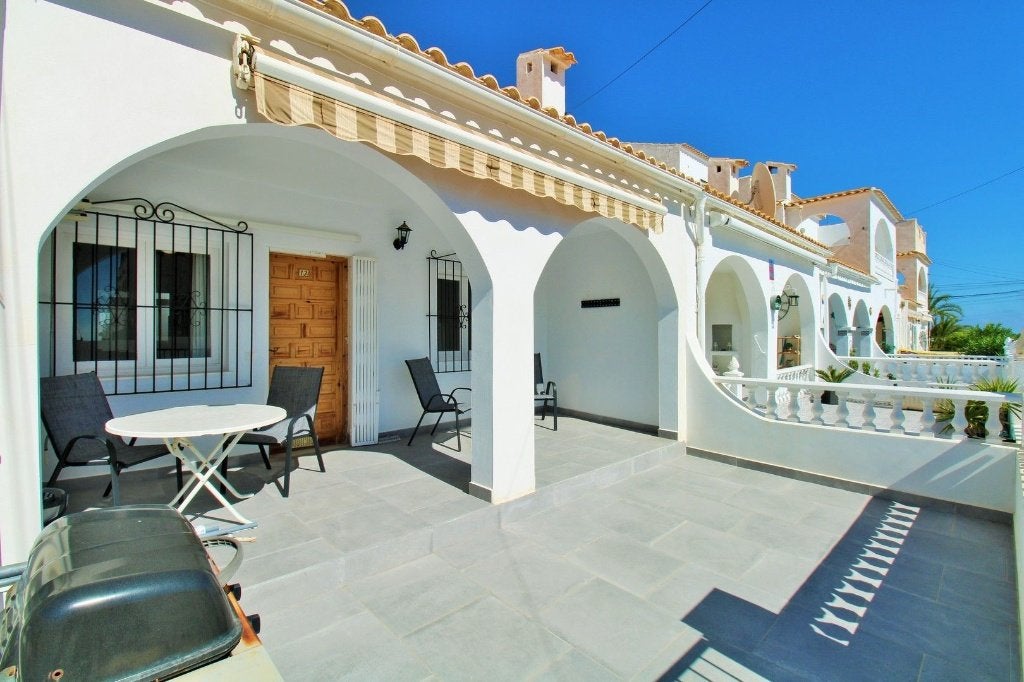 Huis 2 slaapkamers en terras op het zuiden Orihuela Costa, Orihuela Costa, Dorp, Spanje, Woonhuis