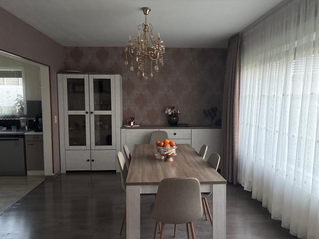 Woonkamer meubel, Ophalen