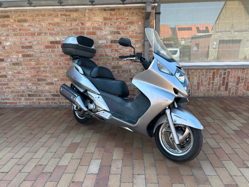 Honda Silverwing 600, Motoren, Motoren | Honda, Particulier, Scooter, meer dan 35 kW, 2 cilinders, Motorrijbewijs A, ABS, Automaat
