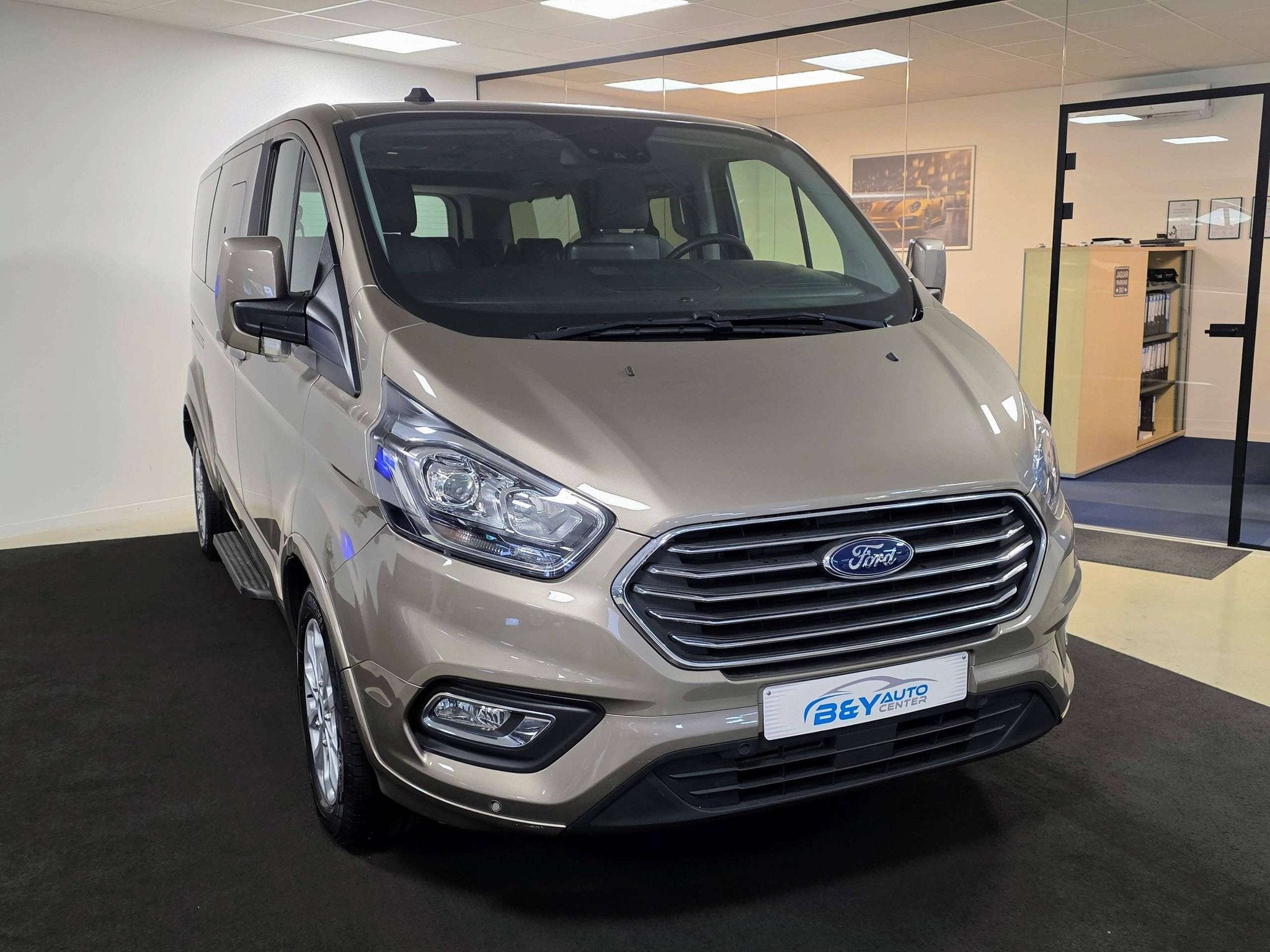 Ford Tourneo Custom 2.0 TDCi L1H1 mHEV Titanium X Hybride BT, Auto's, Voorwielaandrijving, 177 g/km, Gebruikt, 4 cilinders
