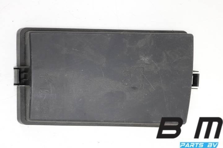 Deksel voor zekeringkast motorruimte VW Passat B8 5Q0937132B, Auto-onderdelen, Gebruikt
