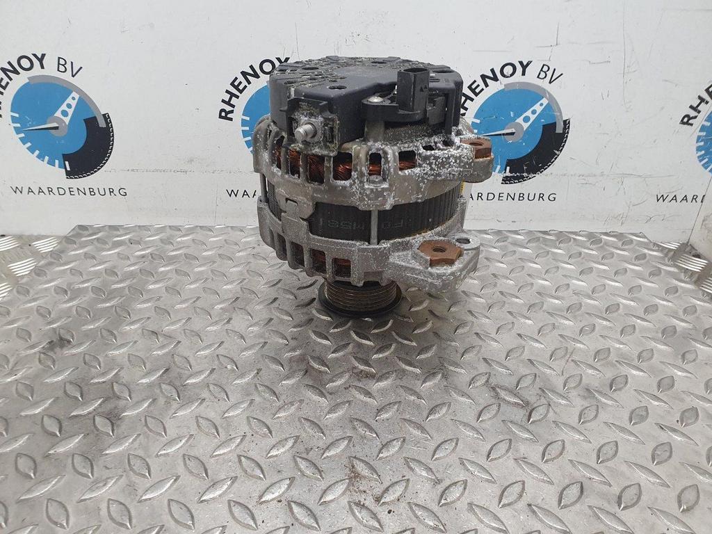 VOLVO V40 R-DESIGN DYNAMO 2015, Auto-onderdelen, Ophalen of Verzenden, Gebruikt, Stiba lid