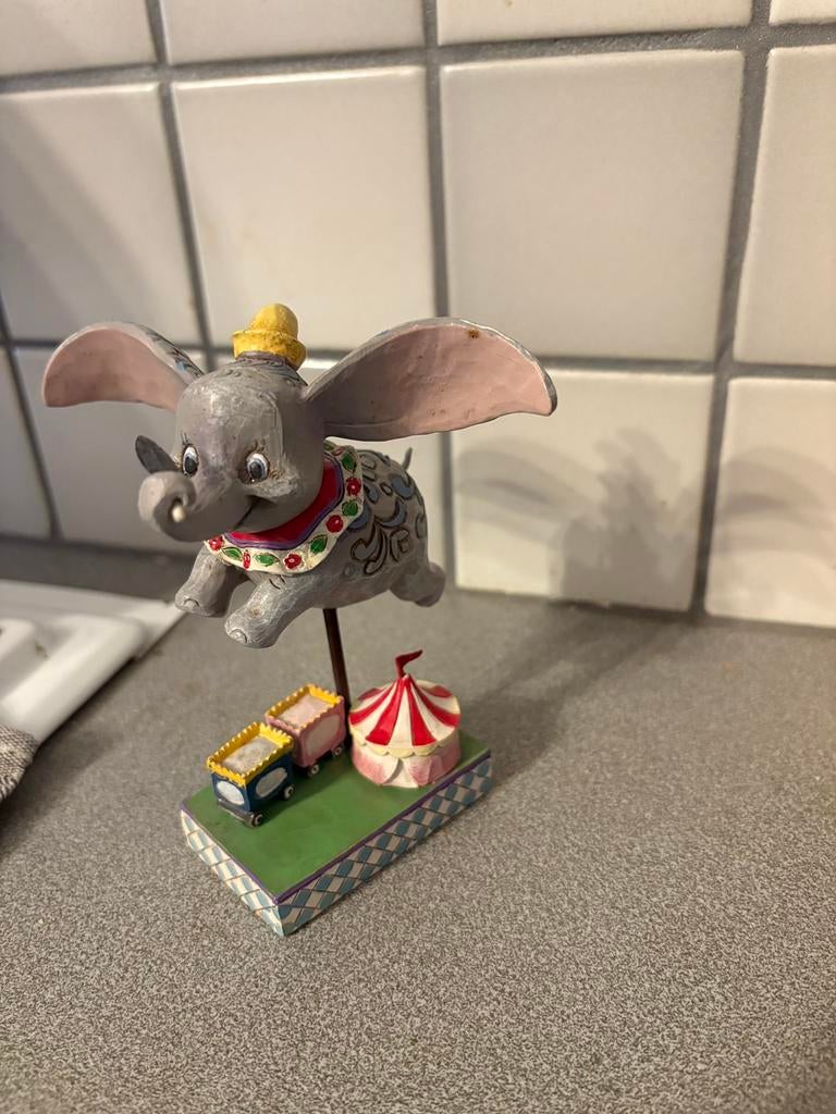 Dumbo beelde disney tradidiond 11,5 cm, Ophalen, Bambi of Dumbo, Nieuw, Beeldje of Figuurtje