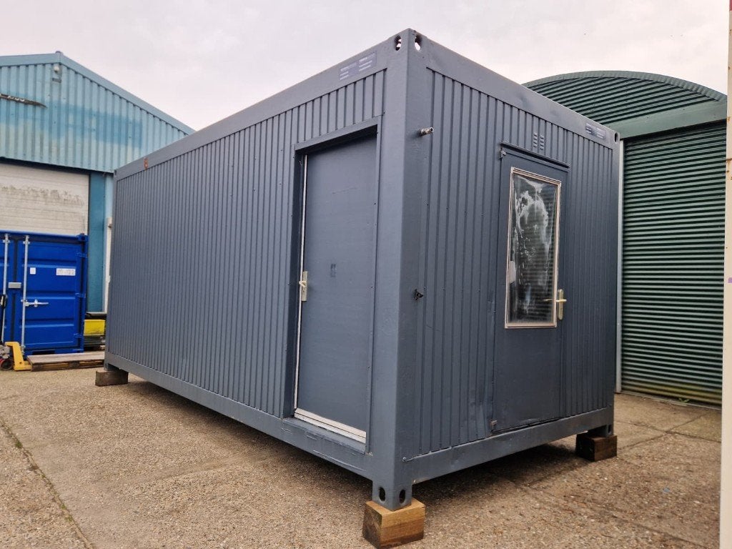 6x3m sanitairunit / toiletunit / douche / camping sanitair, Doe-het-zelf en Bouw, Verzenden, Gebruikt, 170 cm of meer