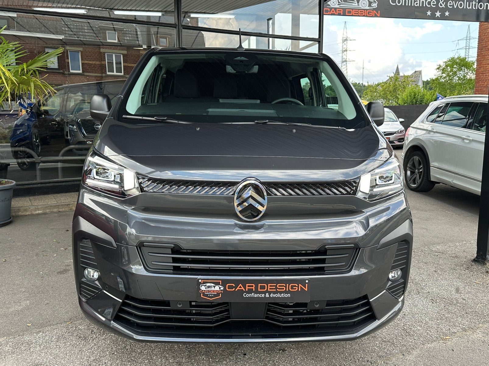 Citroën Jumpy 6pl / 2.2hdi / 2026 / 1000km / full options.., Autos, Citroën, Argent ou Gris, Achat, Euro 6, Noir