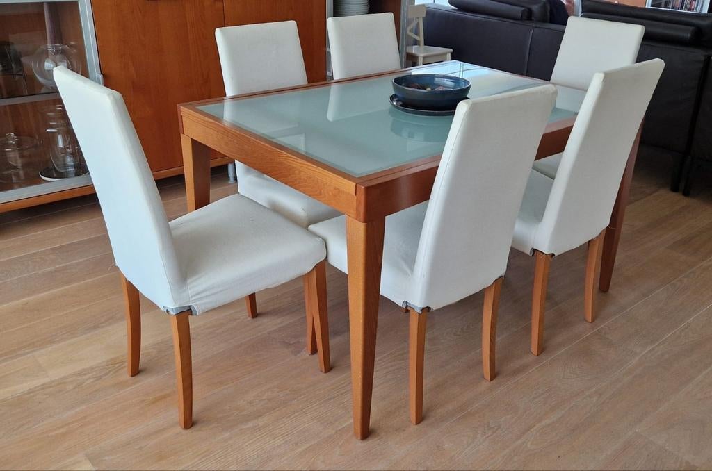 Tafel (uittrekbaar) en 6 stoelen in massief notelaar., Ophalen