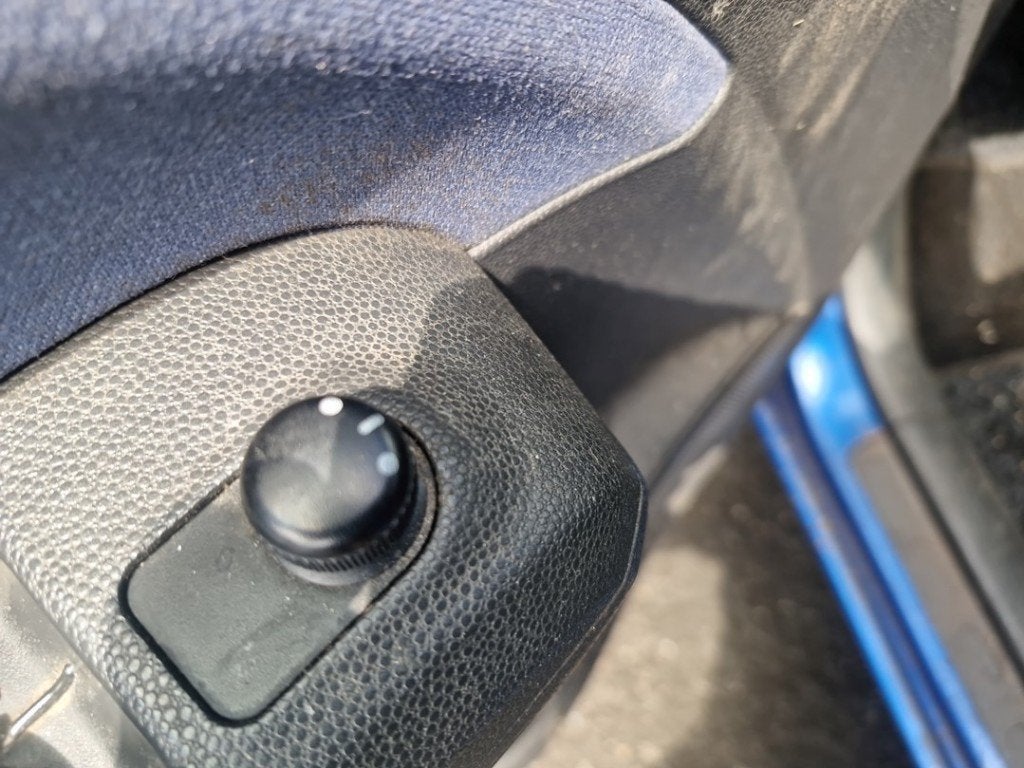 SPIEGEL SCHAKELAAR Suzuki Splash (01-2008/12-2015), Suzuki-Allee 7
64625  Bensheim, DE, Gebruikt, Suzuki Deutschland GmbH, Kontakt@suzuki.de