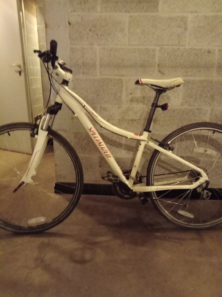 VTC SPECIALIZED ARIEL BLANC FILLE TAILLE S, Vélos & Vélomoteurs, Frein sur jante, Moins de 47 cm, Enlèvement, Utilisé