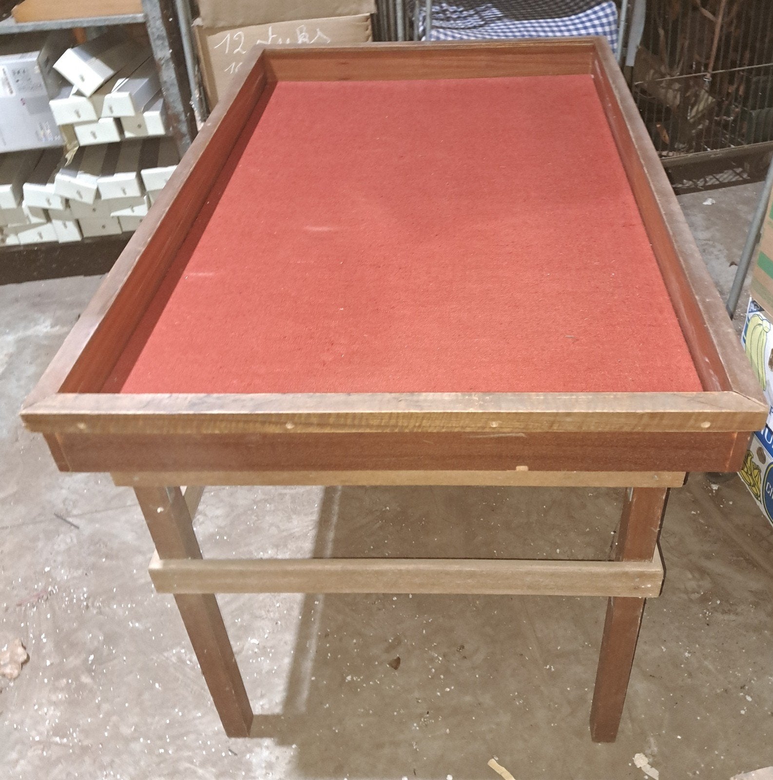 tafel tafels vitrine tafel, Antiek en Kunst, Ophalen