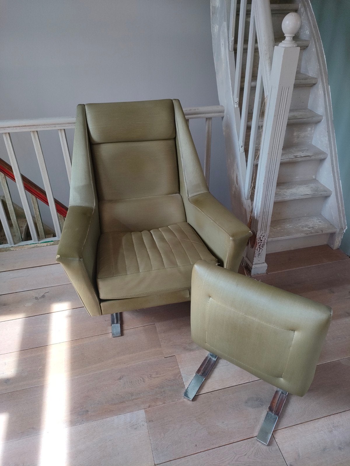 Vintage zeteltje te Mortsel, Huis en Inrichting, Zetels | Zetels en Chaises Longues, Ophalen