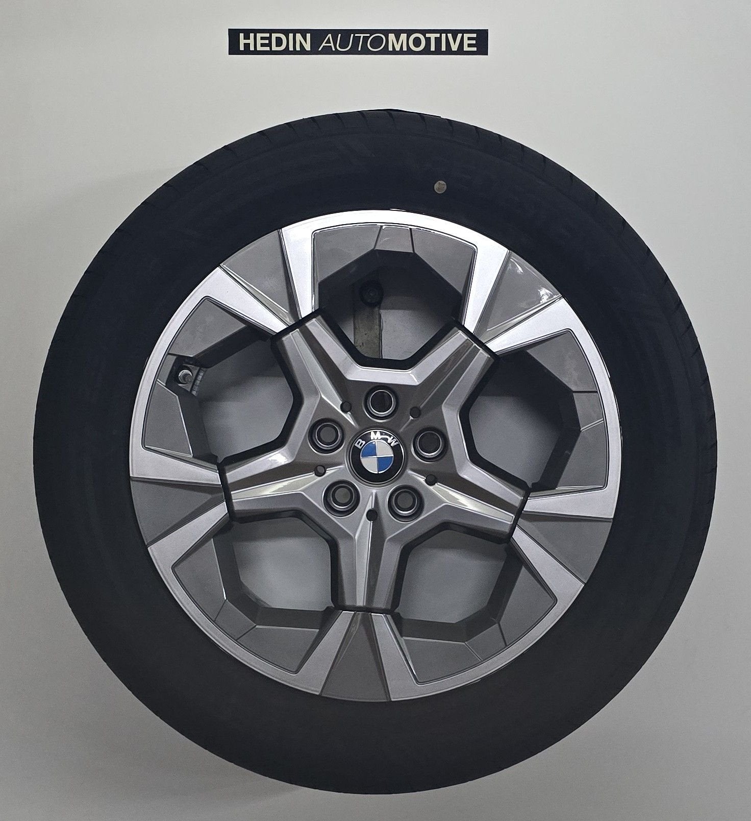 BMW iX1 + X1 + 1X2 + X2 (U10+U11) Styling 866  18" N/RFT + R, Auto-onderdelen, Banden en Velgen, Banden en Velgen, Zomerbanden