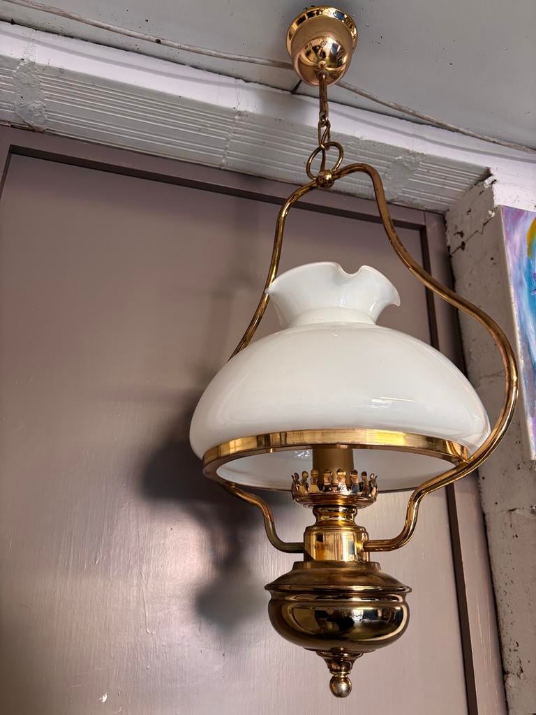 Suspension Vintage Opaline et Laiton - Style Lampe à Pétrole, Antiquités & Art, Enlèvement