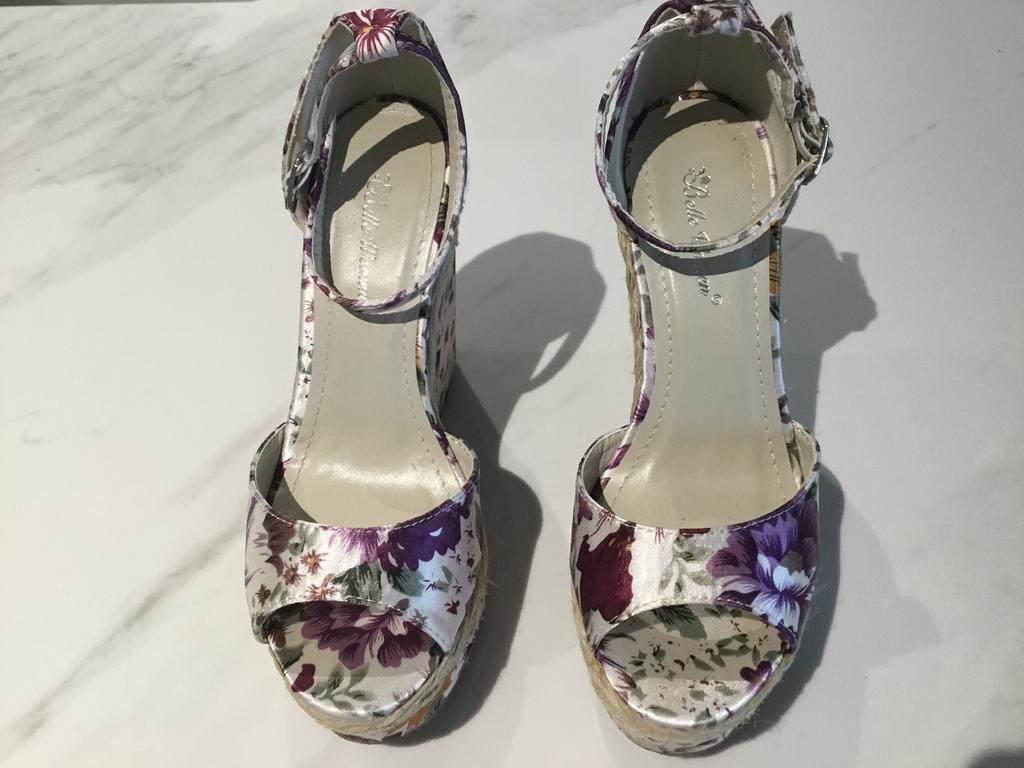 Chaussure haute taille 36, Vêtements | Femmes, Enlèvement, Comme neuf