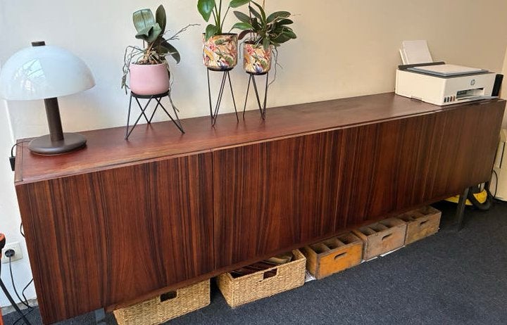 Vintage dressoir met 2 lades in Palissanderhout, Ophalen, Gebruikt, Met lade(s), 25 tot 50 cm