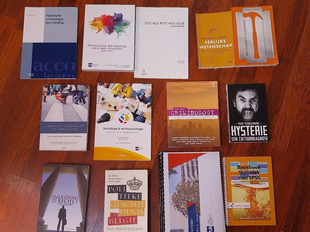 Handboeken Criminologie 1ste bachelor VUB, Boeken, Studieboeken en Cursussen, Ophalen
