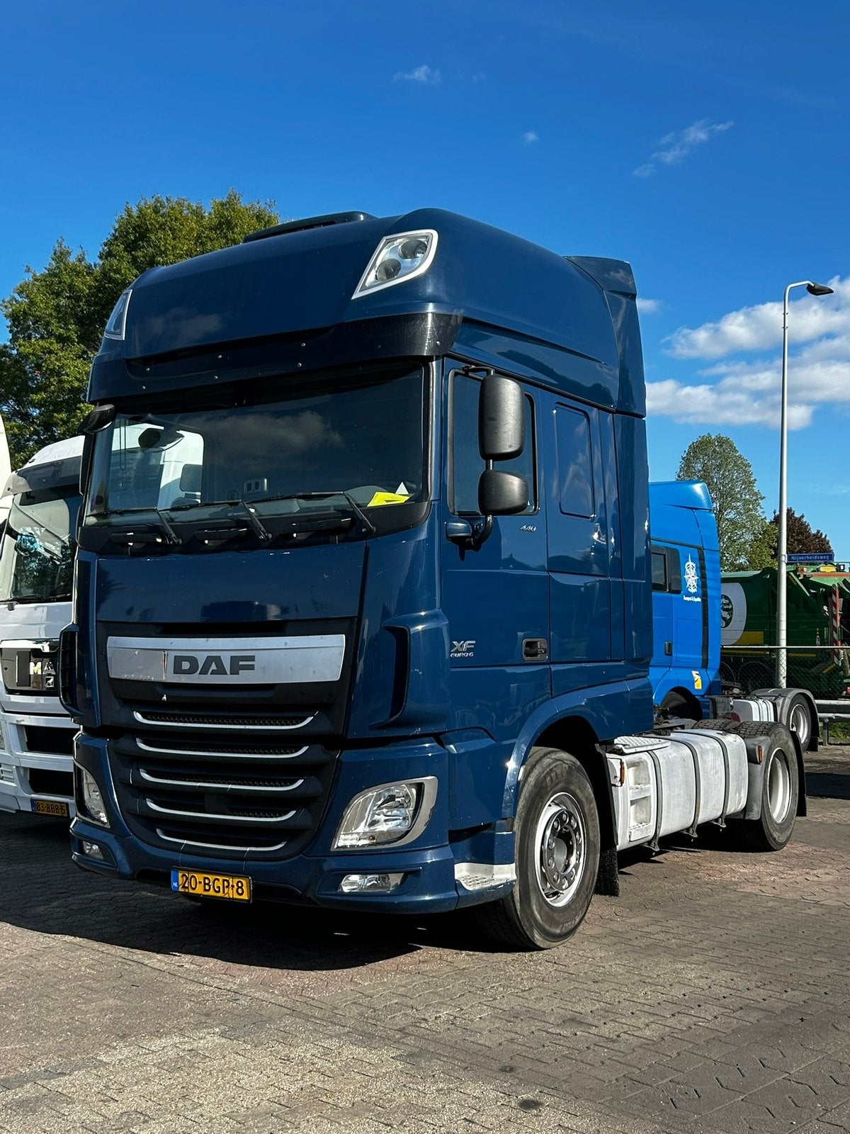Camions et remorques à louer ! Pas cher et rapide, Autos, Achat, Euro 6, Entreprise, Diesel