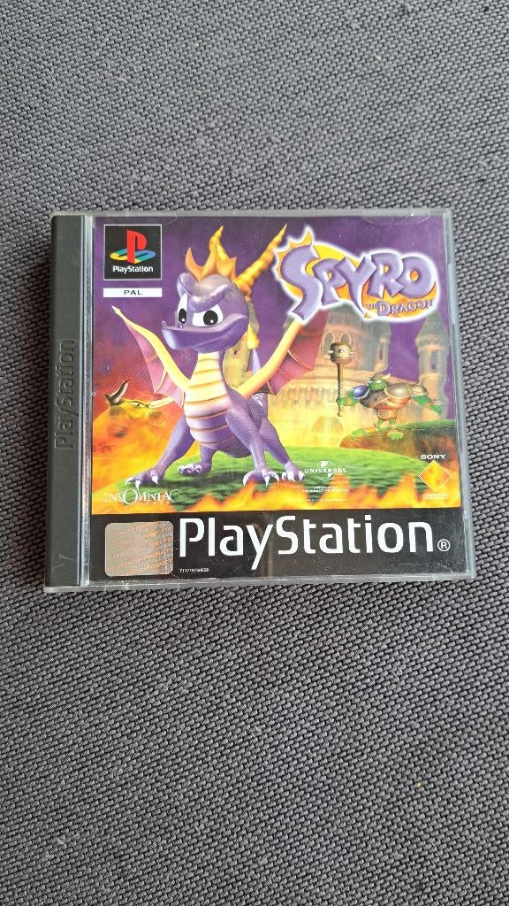 Spyro playstation 1 met handleiding, Ophalen, Gebruikt, Vanaf 3 jaar