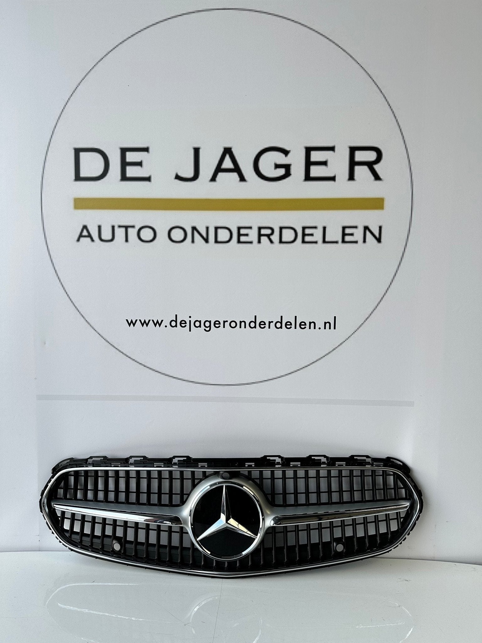 CALANDRE MB W206 C CLASS AMG LUXURY LINE A2068883900 NEUF, Neuf, Mercedes-Benz AG, Mercedes-Benz, Mercedesstrasse 120
70372  Stuttgart, DE