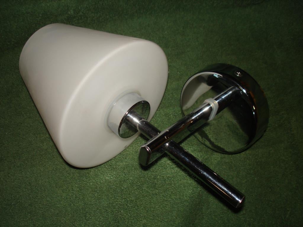 2 lampes murales LED Eglo pour salle de bain -, Enlèvement