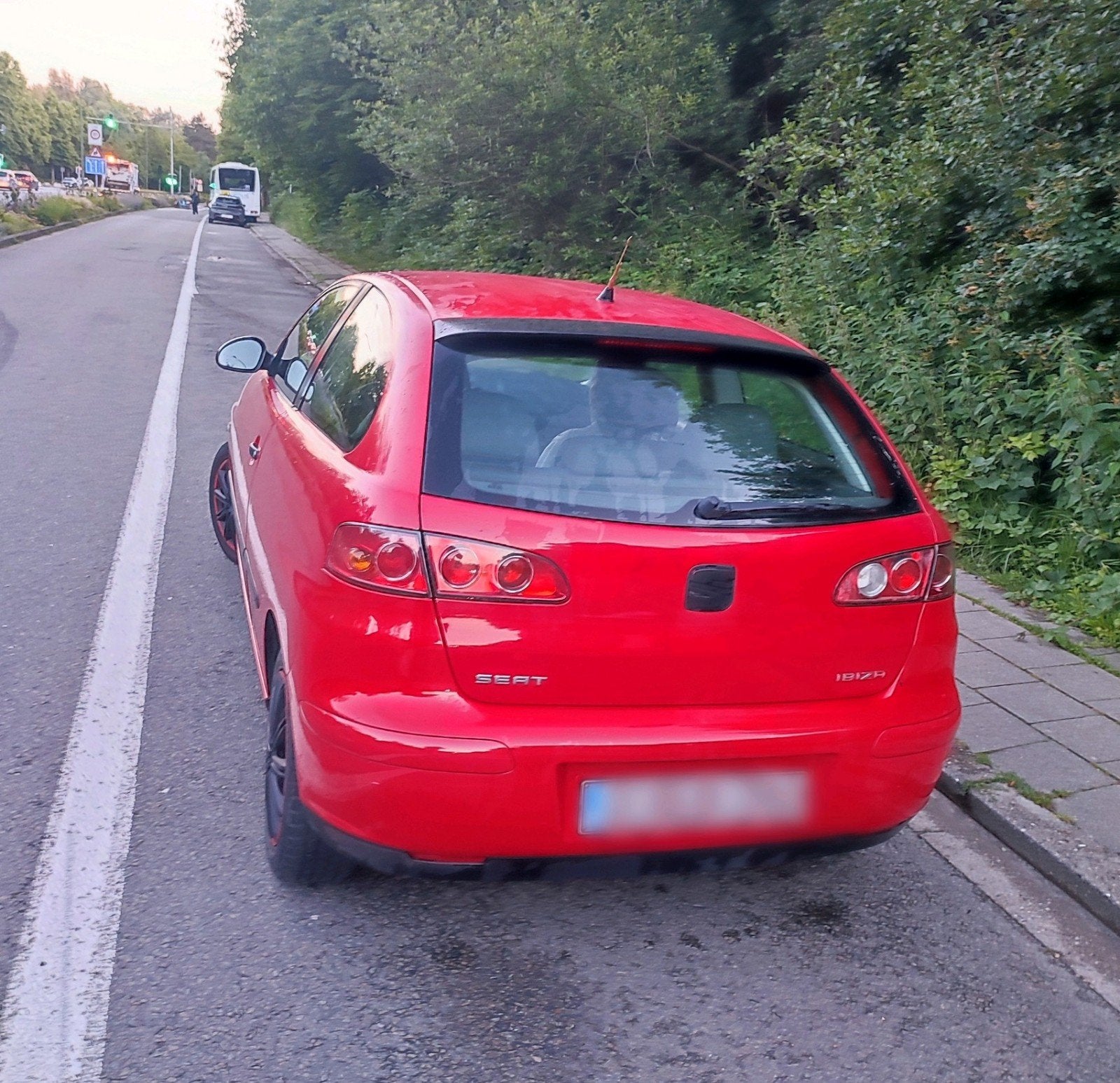 Seat Ibiza 1.4 essence, manuelle, LEZ ok, bon état mécanique, Autos, Rouge, Achat, Boîte manuelle, 5 places