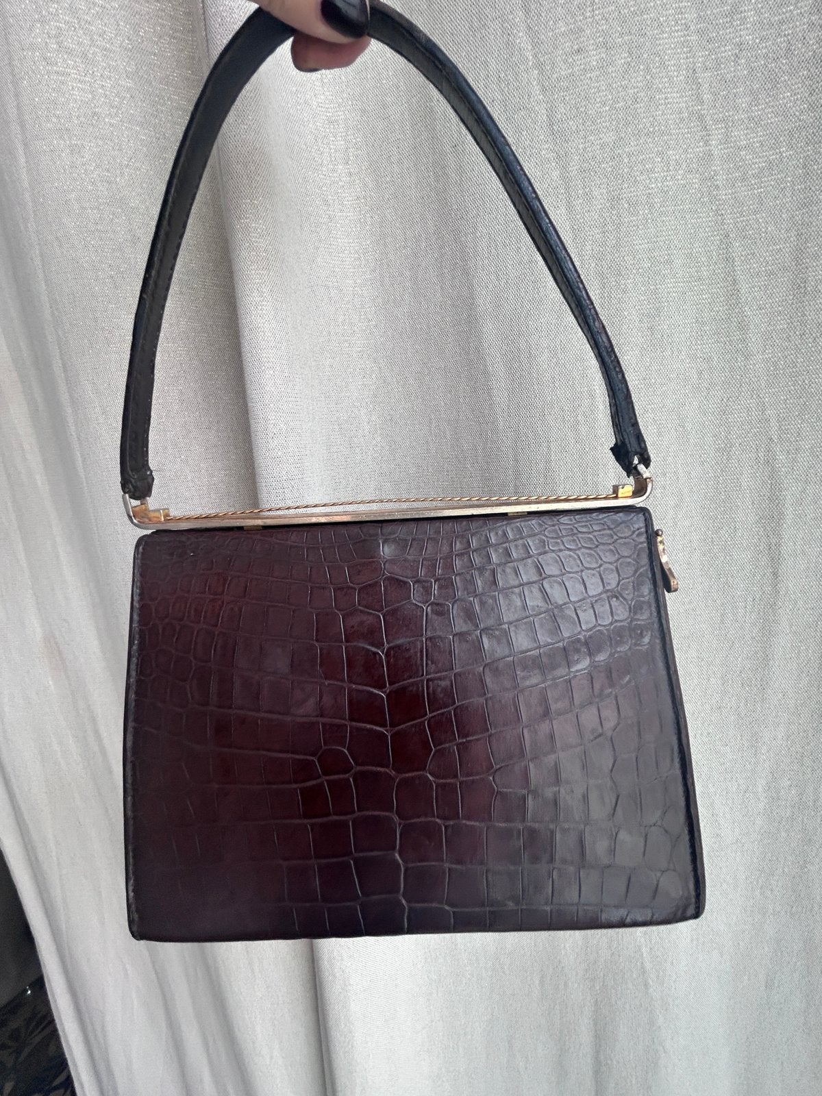 Delvaux vintage handtas met krokodillen uit 50-60’, Handtassen en Accessoires, Tassen | Damestassen, Gebruikt, Handtas, Bruin