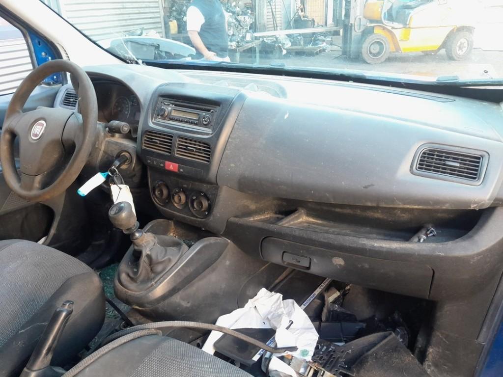 RADIO Fiat Doblo Cargo (263) (01-2010/07-2022), Utilisé, Fiat
