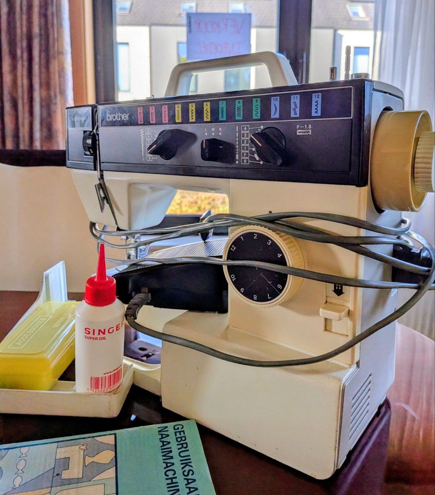 Naaimachine, Ophalen