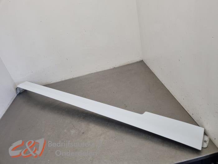 Sierstrip van een Mercedes Vito, Gebruikt, -, Ophalen of Verzenden, -