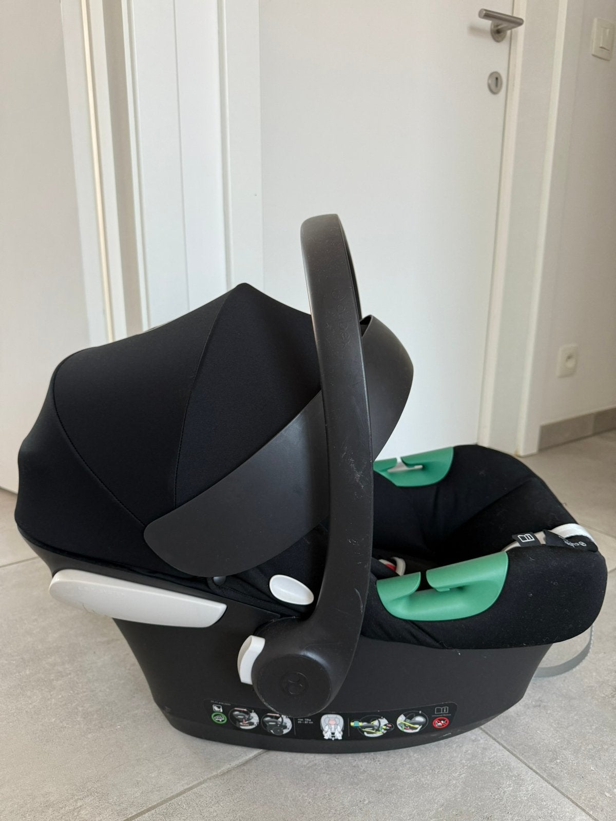 Siège auto Cybex + adaptateur, Enfants & Bébés, Enlèvement, Comme neuf