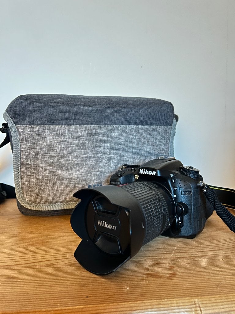 Nikon D7200 + accesoires, TV, Hi-fi & Vidéo, Pare-soleil, Comme neuf, 24 mégapixels, Nikon