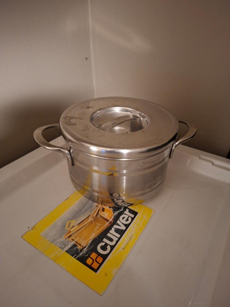 RVS kookpot met deksel – diameter 16 cm, Huis en Inrichting, Kookpan of Snelkookpan, Inox, Ophalen of Verzenden, Zo goed als nieuw