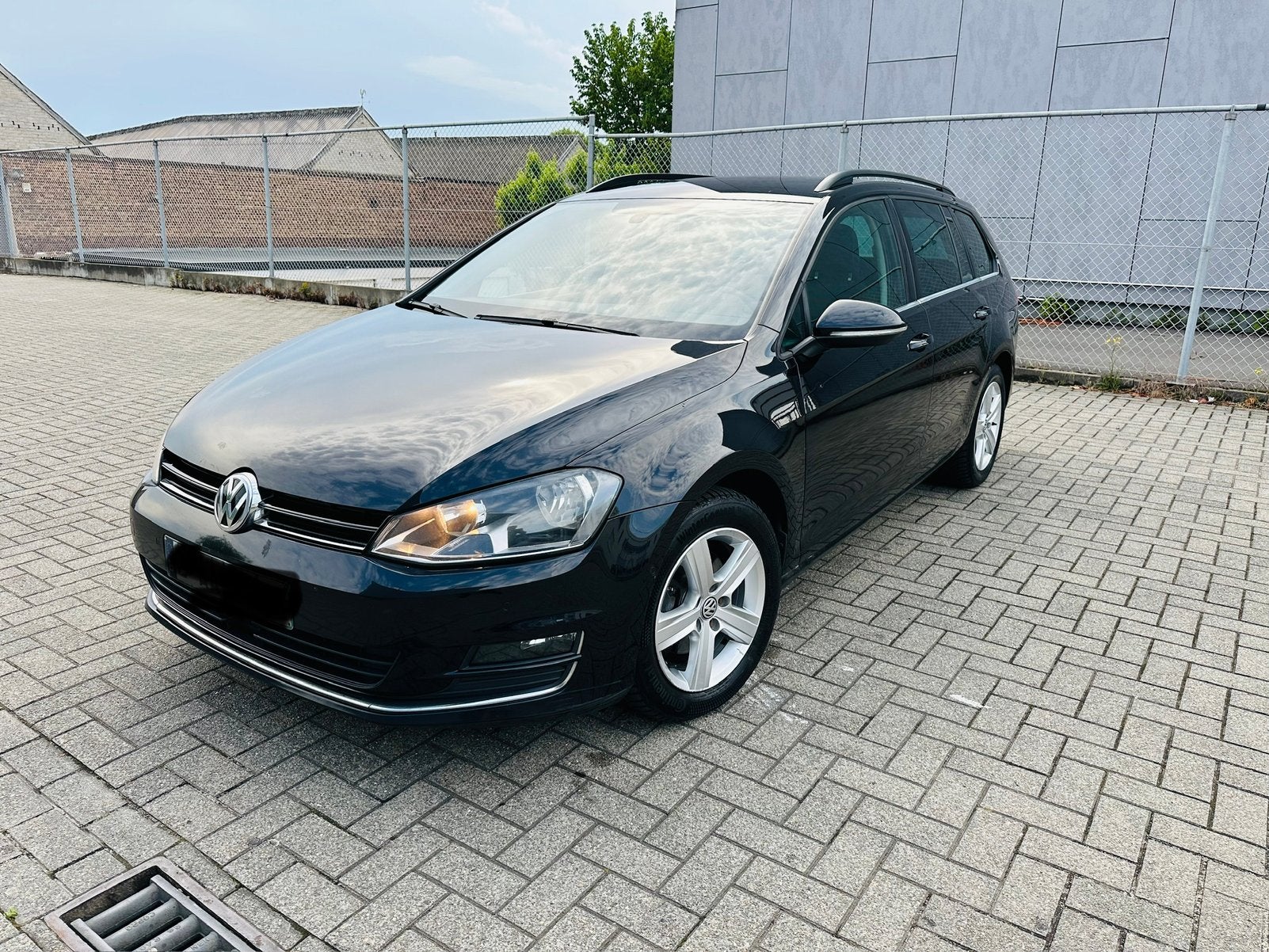 Golf 7 1.6 tdi 2016 270.000 euro6b GPS très propre rien prev, Auto's, Volkswagen, Particulier, Golf, Bluetooth, Break, Alcantara