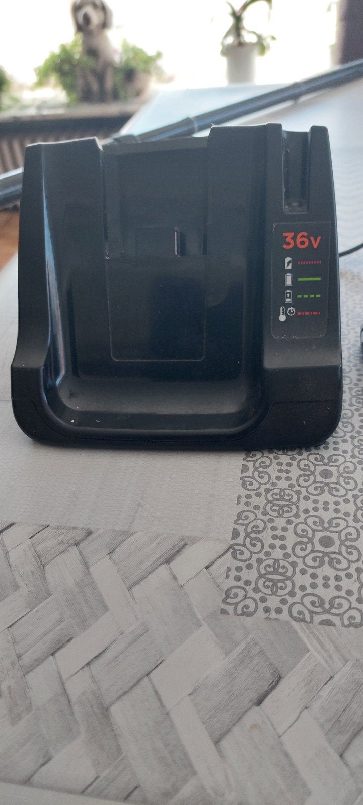 Oplader batterij Black en Dekker 36 v., Ophalen