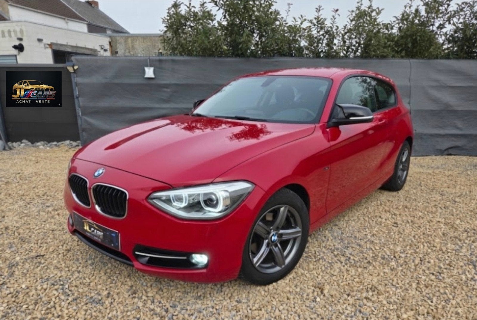 Bmw serie 1 Sport 114i  12 MOIS DE GARANTIE, Autos, Rouge, Euro 5, Achat, Entreprise