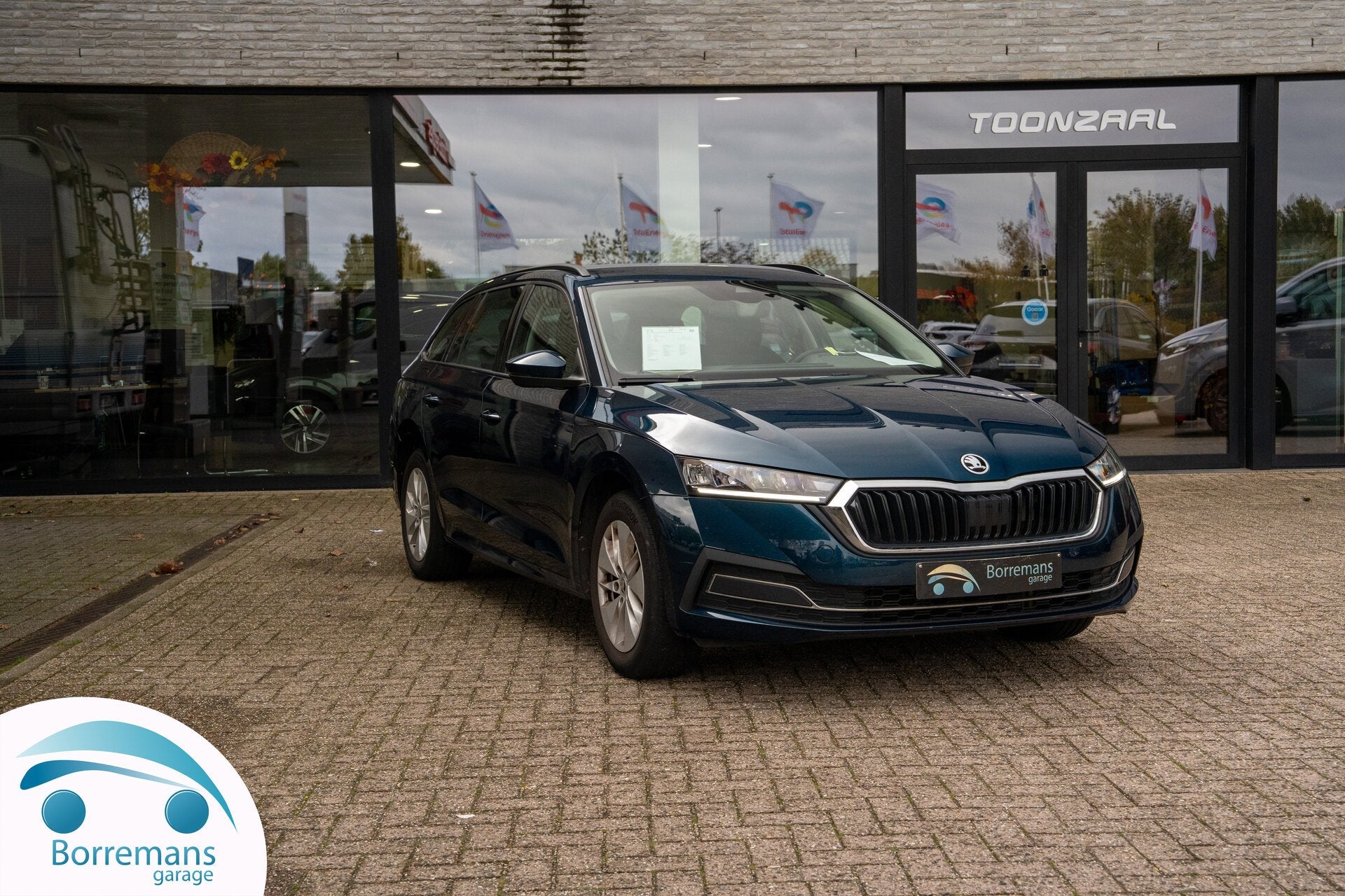 Skoda Octavia MHEV  Automaat/Camera/Carplay/..., Autos, Euro 6, 0 kg, Noir, Automatique